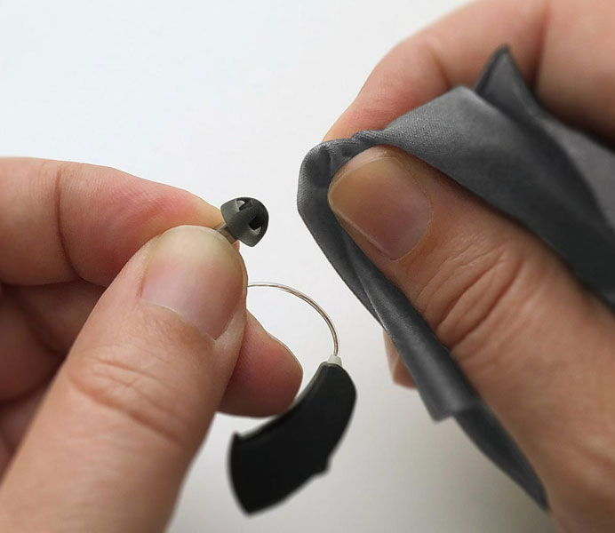 5 Handy Tips to Fix Hearing Aid Problems at Home